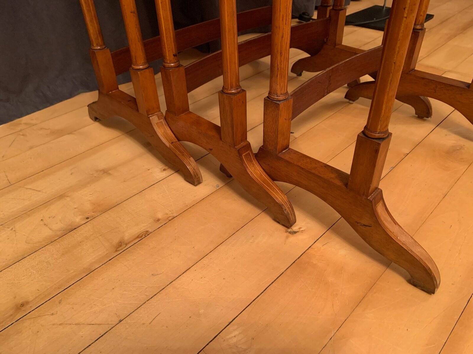 Tables édouardiennes du 20e siècle, années 1890, ensemble de 3