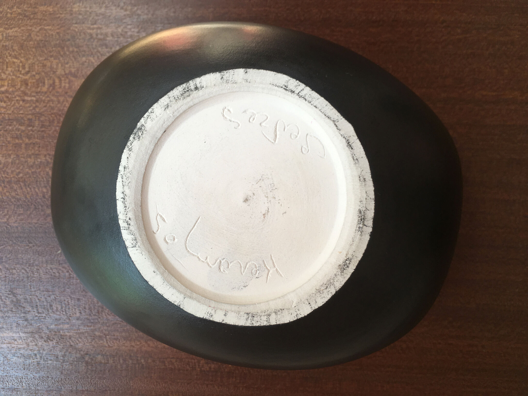 Empty ceramic pocket signed Kéramos