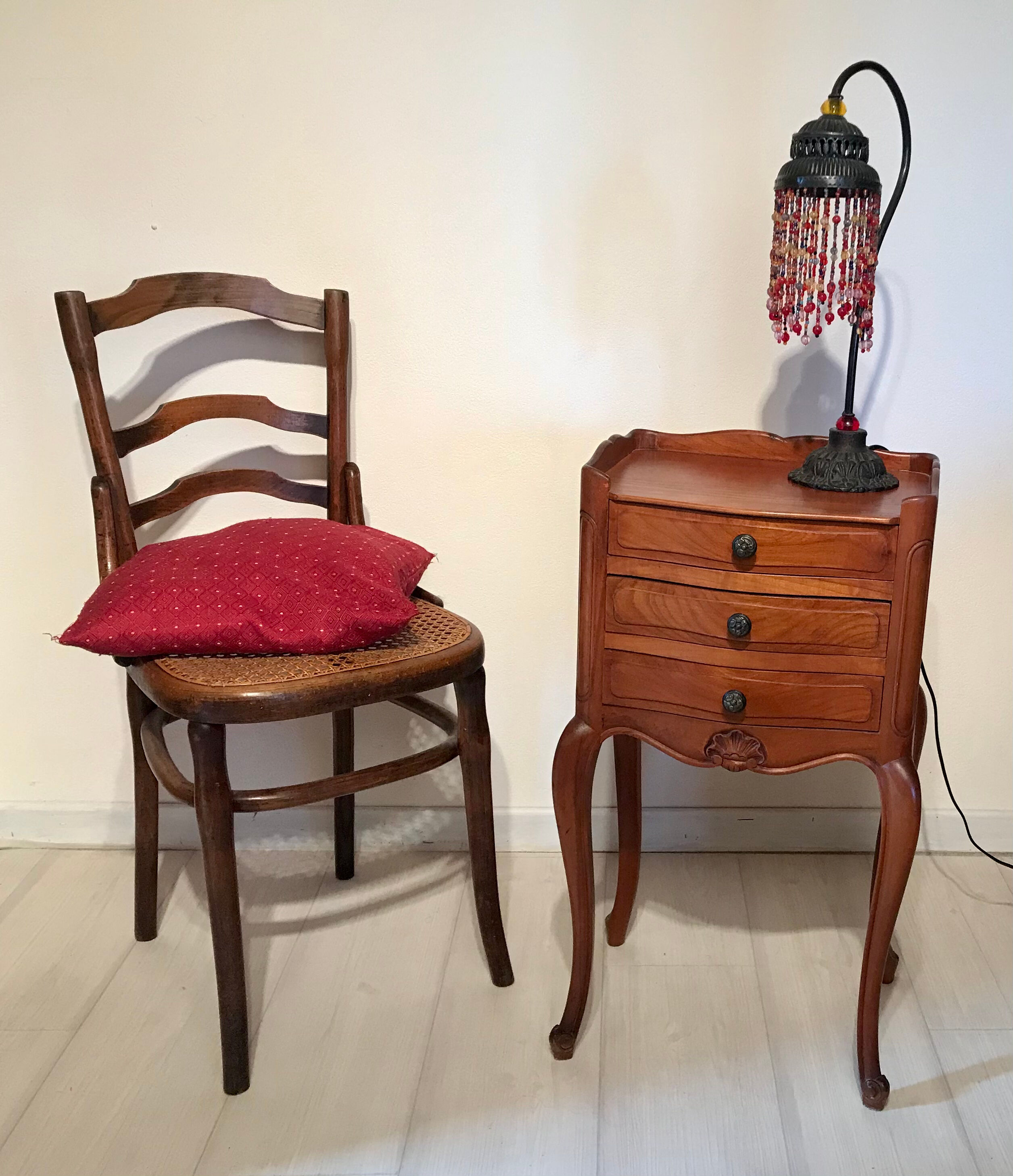 Paire de chevets Louis XV merisier