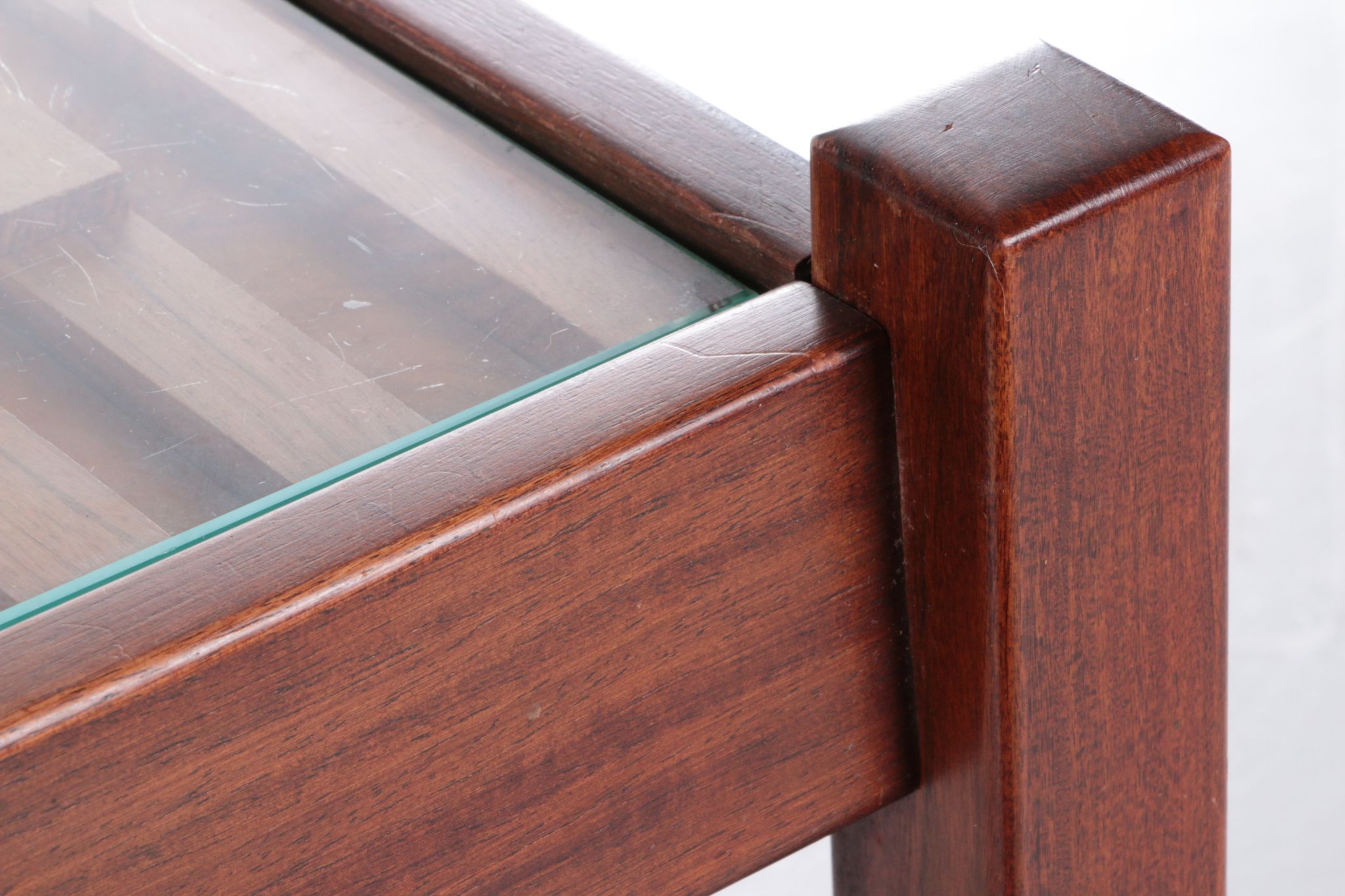 Table basse brésilienne design par percival lafer, années 1960