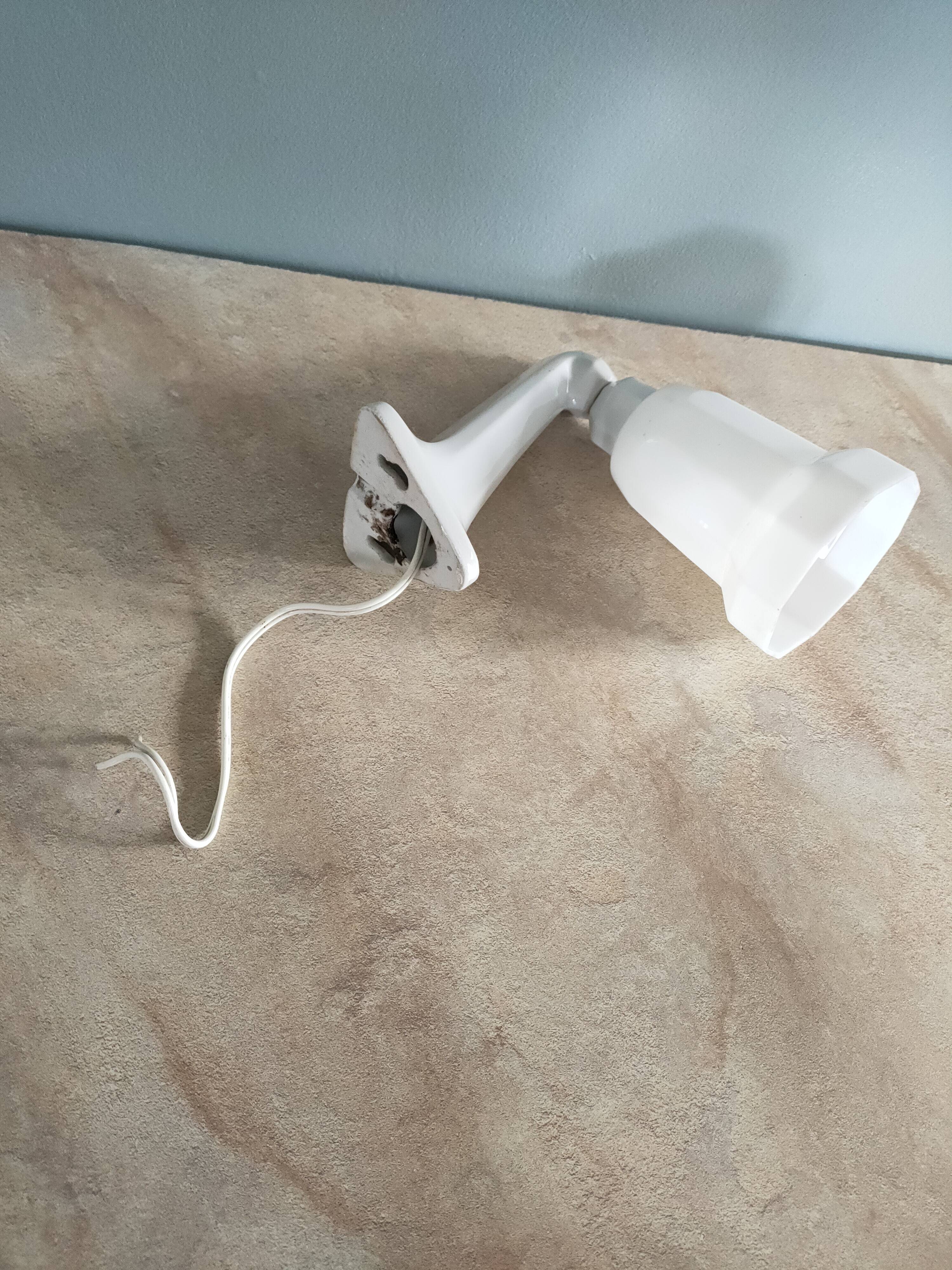 Art deco bathroom wall light