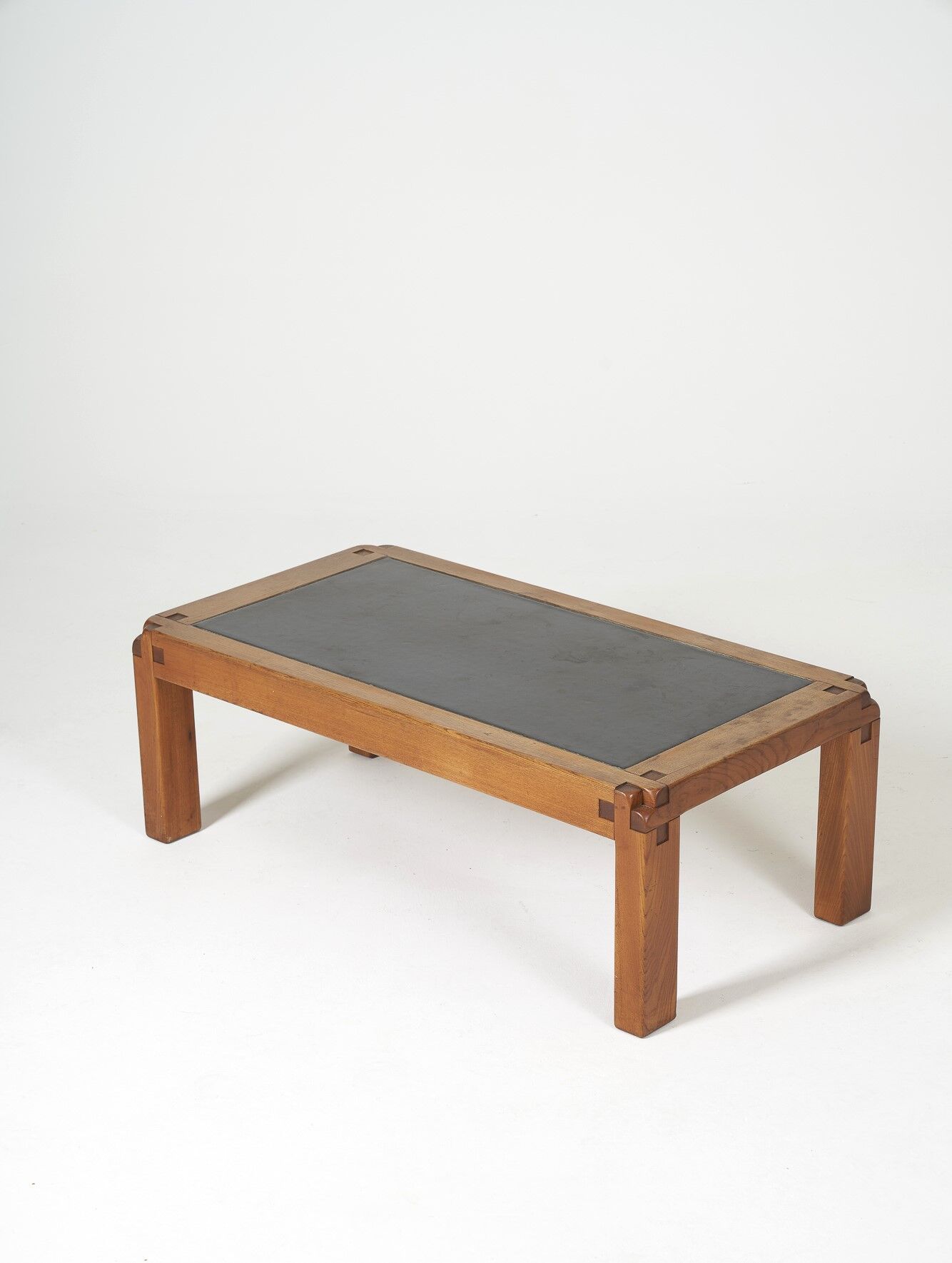 Table basse T.18 Pierre Chapo, France 1960s