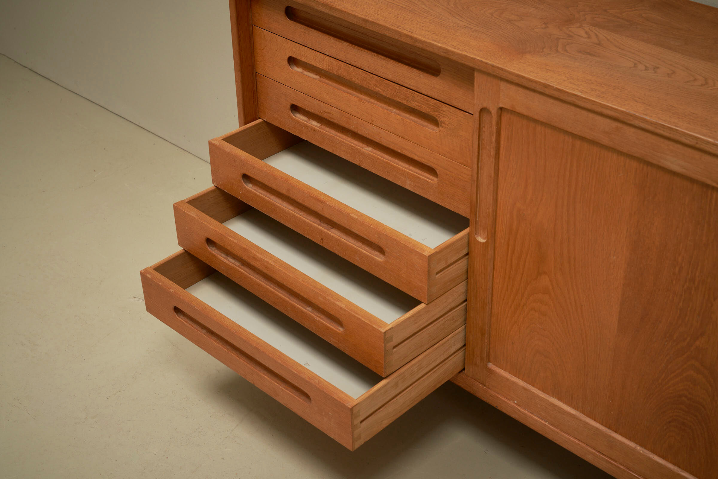 Sideboard danoise en chêne, 1970s
