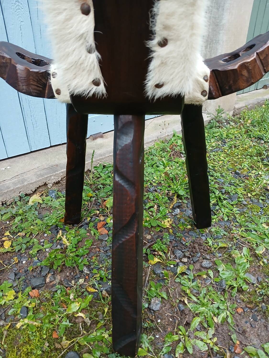 Tripod chair/stool in wood and goatskin