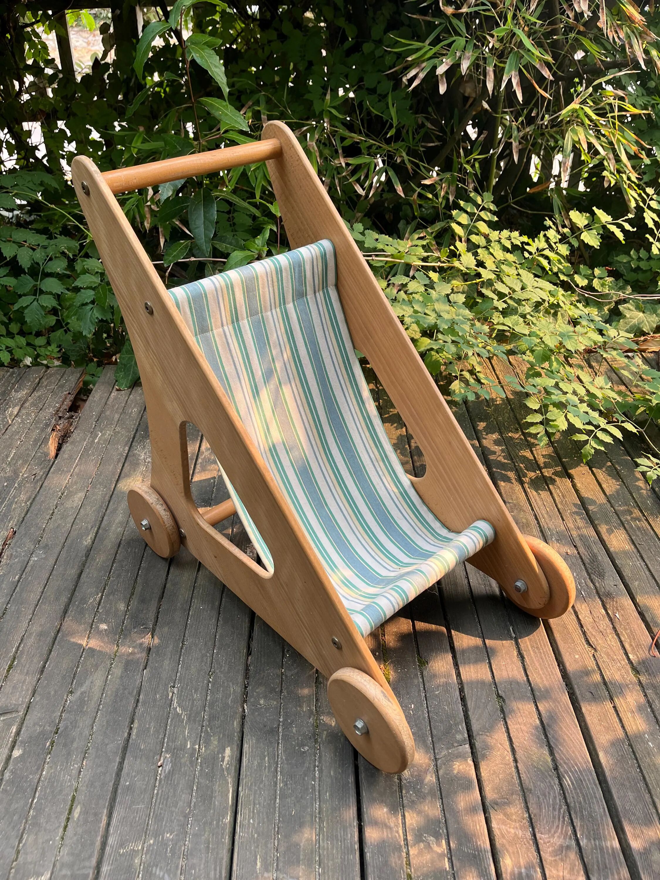 Poussette chariot de marche bébé bois vintage