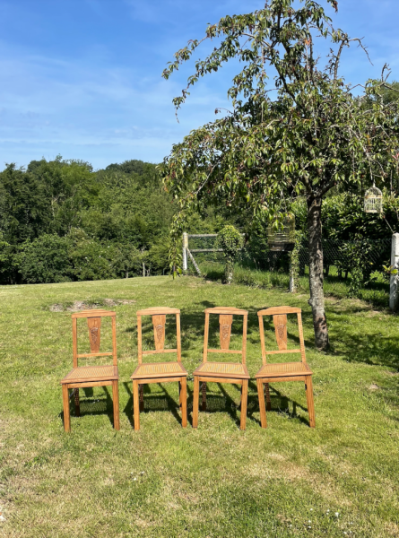 Black chairs and cannage