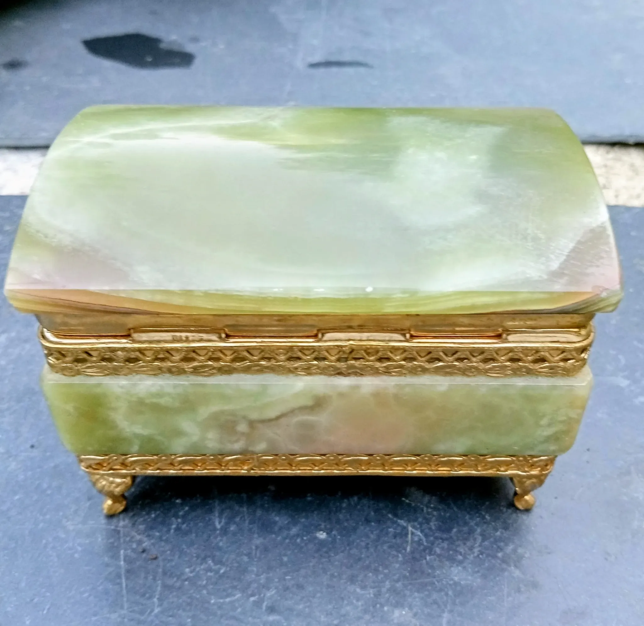 Ashtray, onyx jewellery box from the 1960s, vintage Italy.