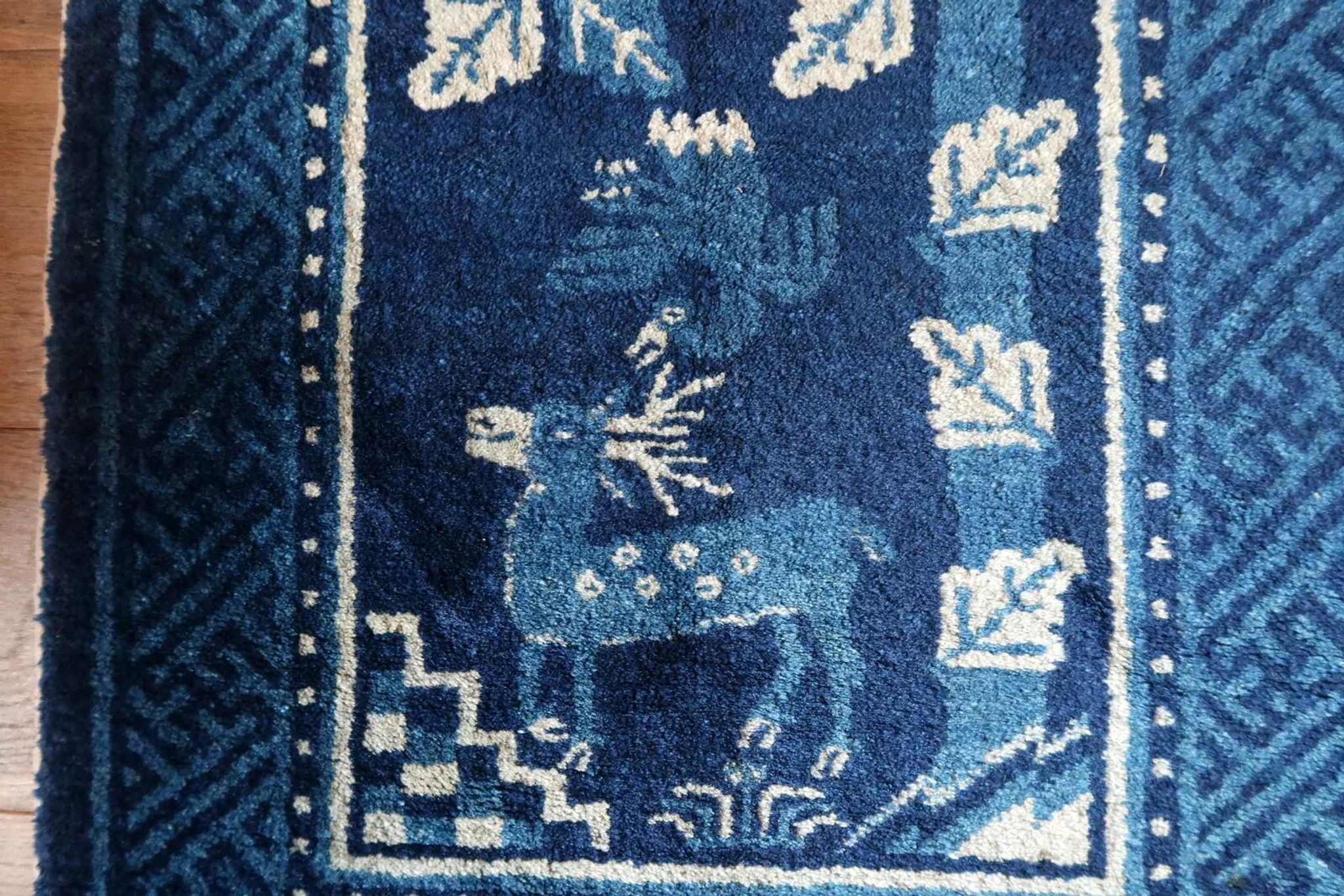 1900s Chinese PaoTao wool rug with deer, blue & ivory, 67 × 131 cm - 1C1306