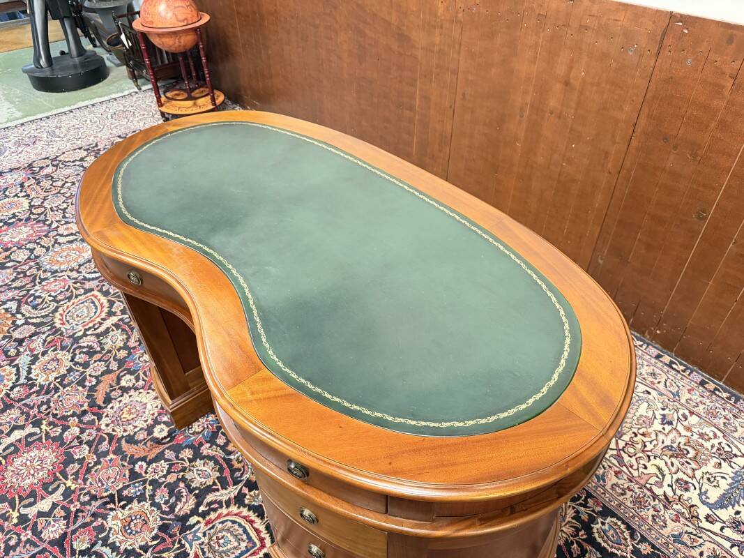 English Classic Kidney Shaped Chesterfield Desk
