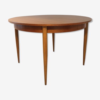 Scandinavian round table