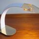 Lampe de bureau vintage en cuir gravé et en laiton plaqué or, Italie années 1970