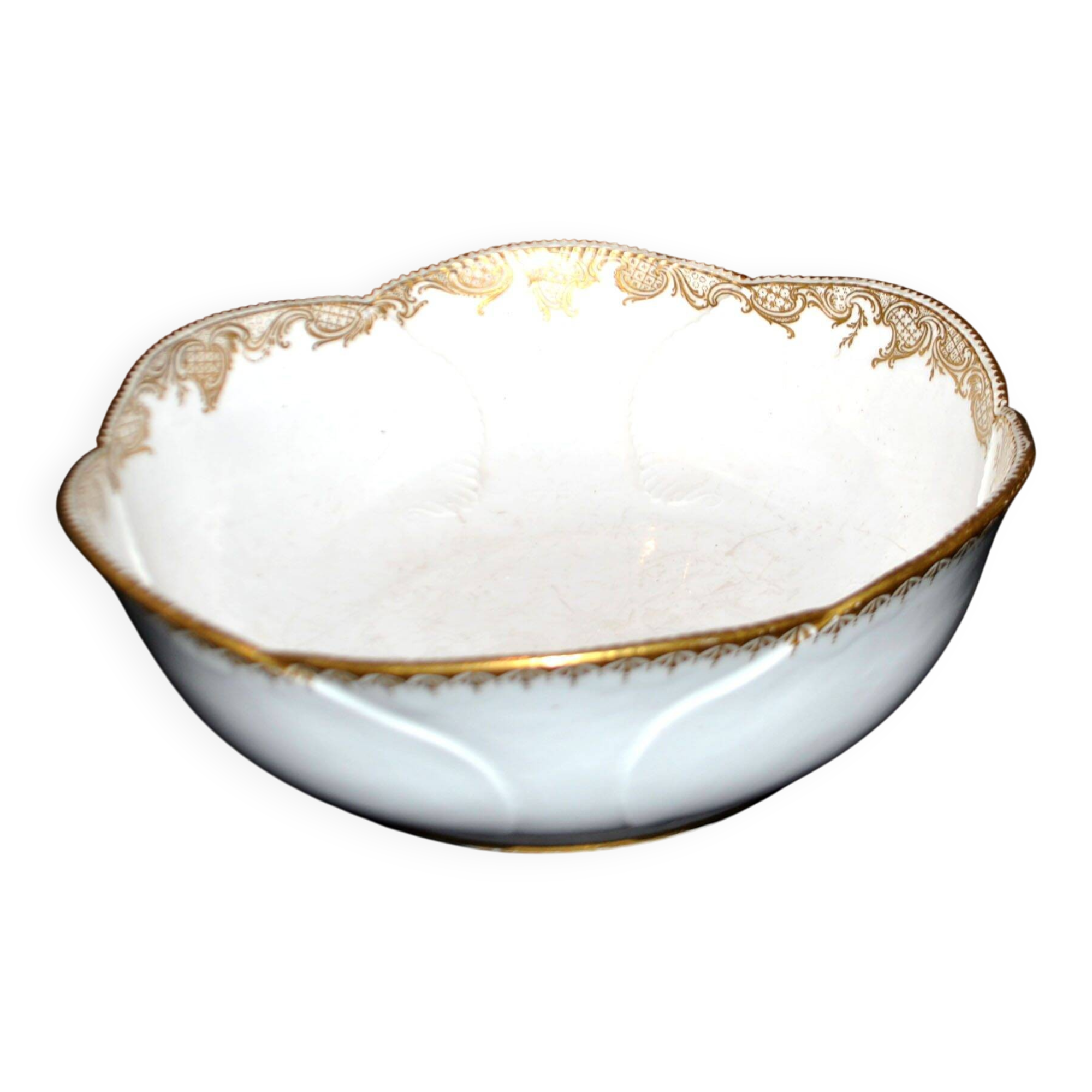 Antique Sèvres porcelain salad bowl with hand-painted gold arabesque decoration