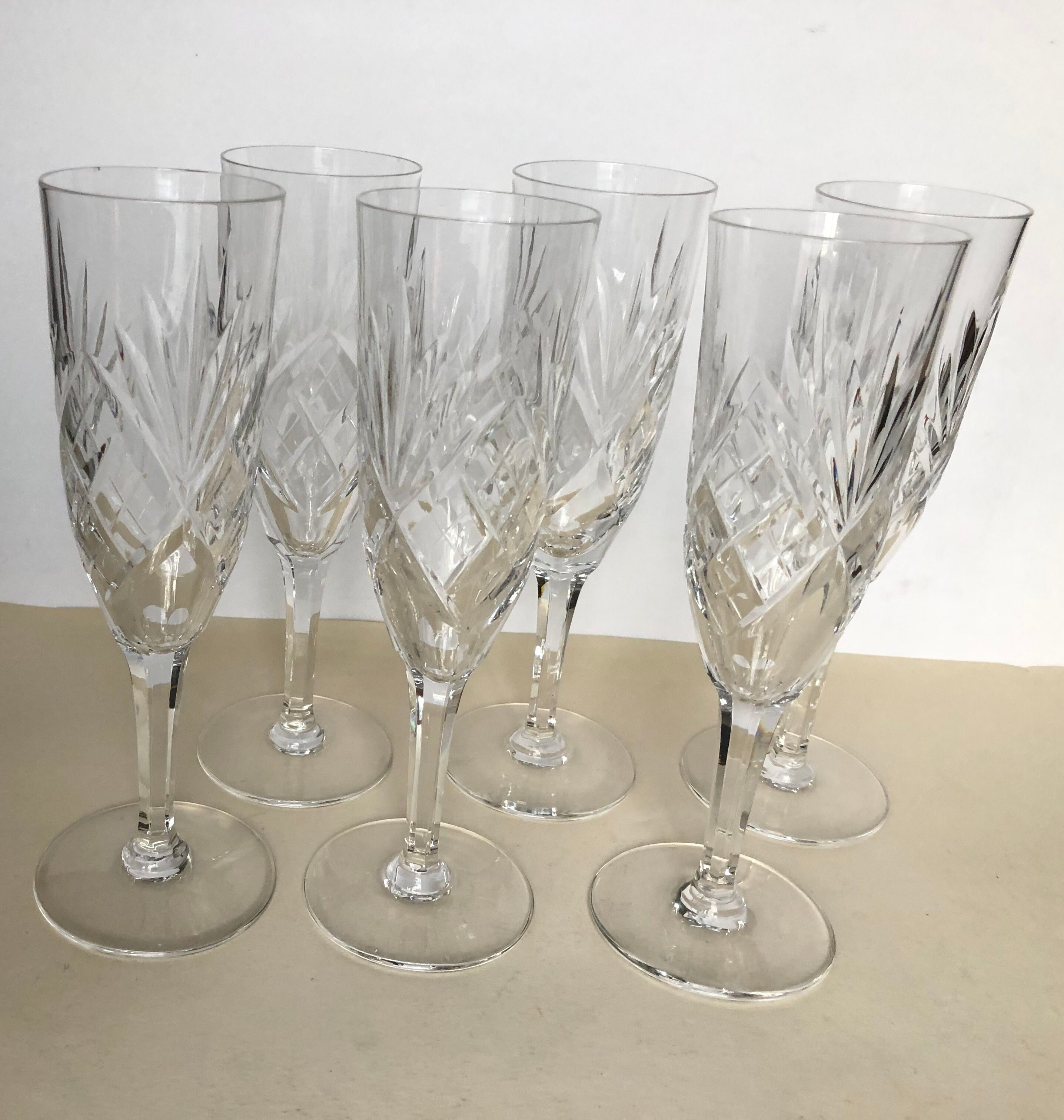 6 Champagne flutes in cut crystal of Saint Louis chantilly model