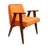 Fauteuil scandinave en velours orange par Chierowski, 1962