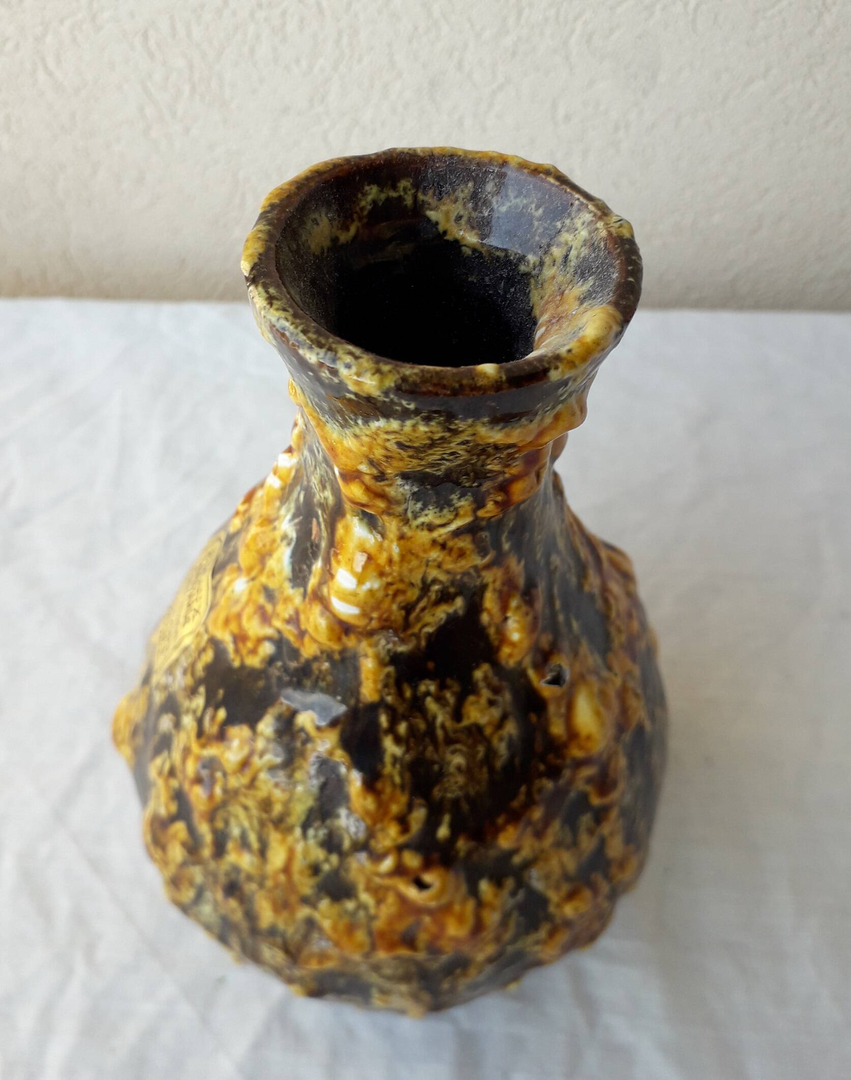 Ceramic fat lava vase