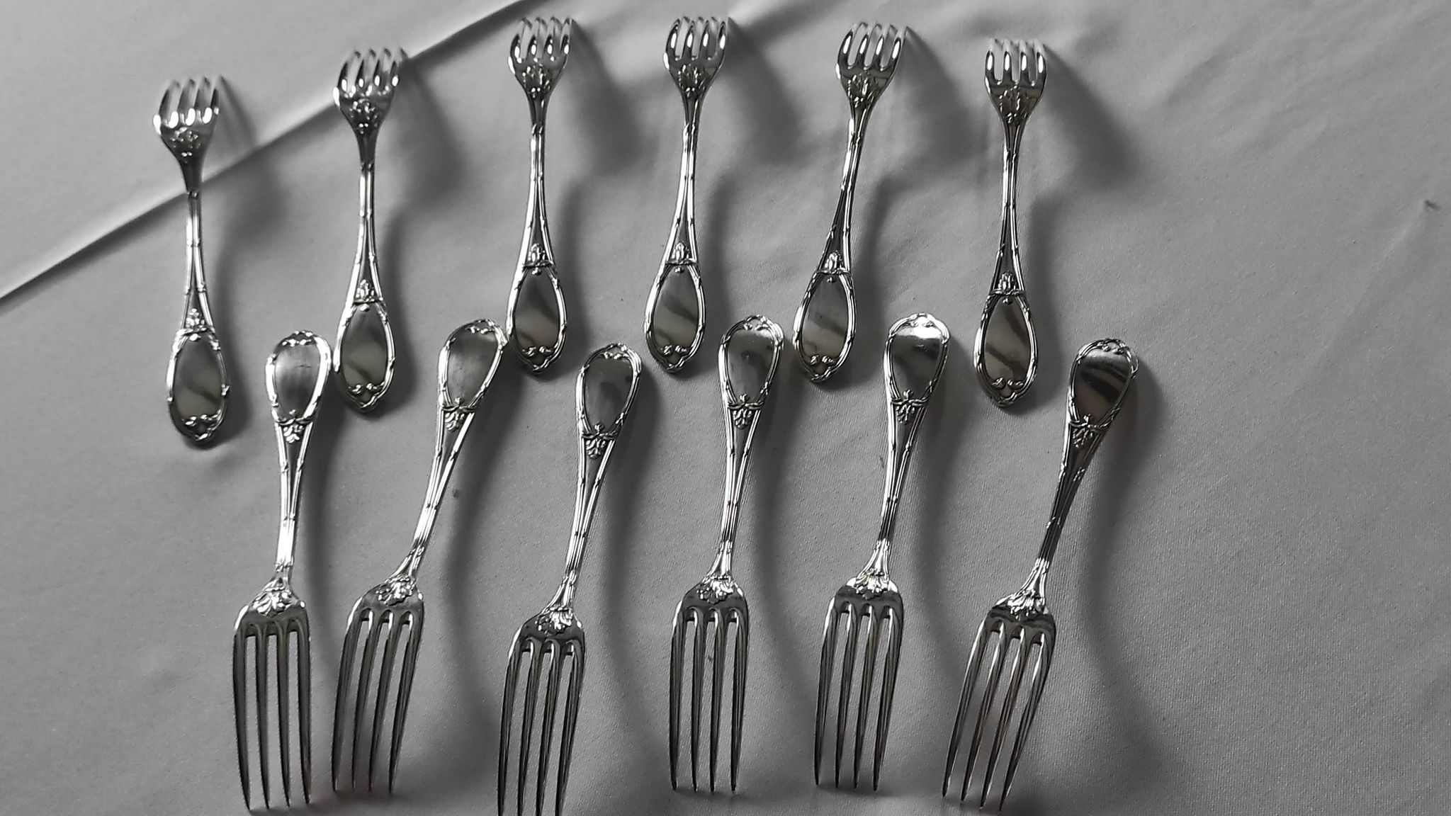 12 silver-plated dessert forks by Félix Frères