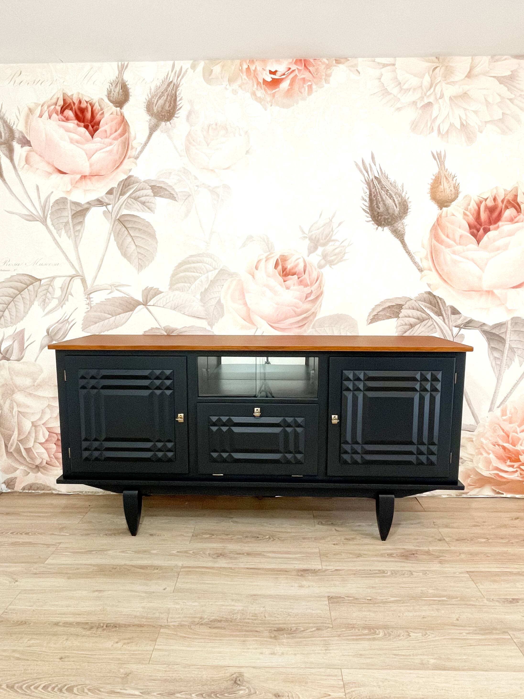 Revisited Vintage Enfilade