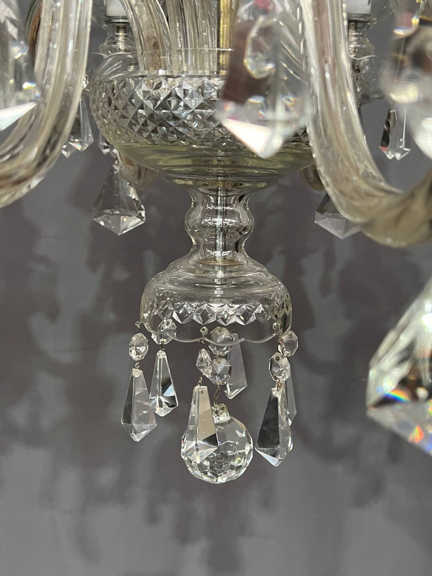 Lustre vénitien. Verre, cristal.