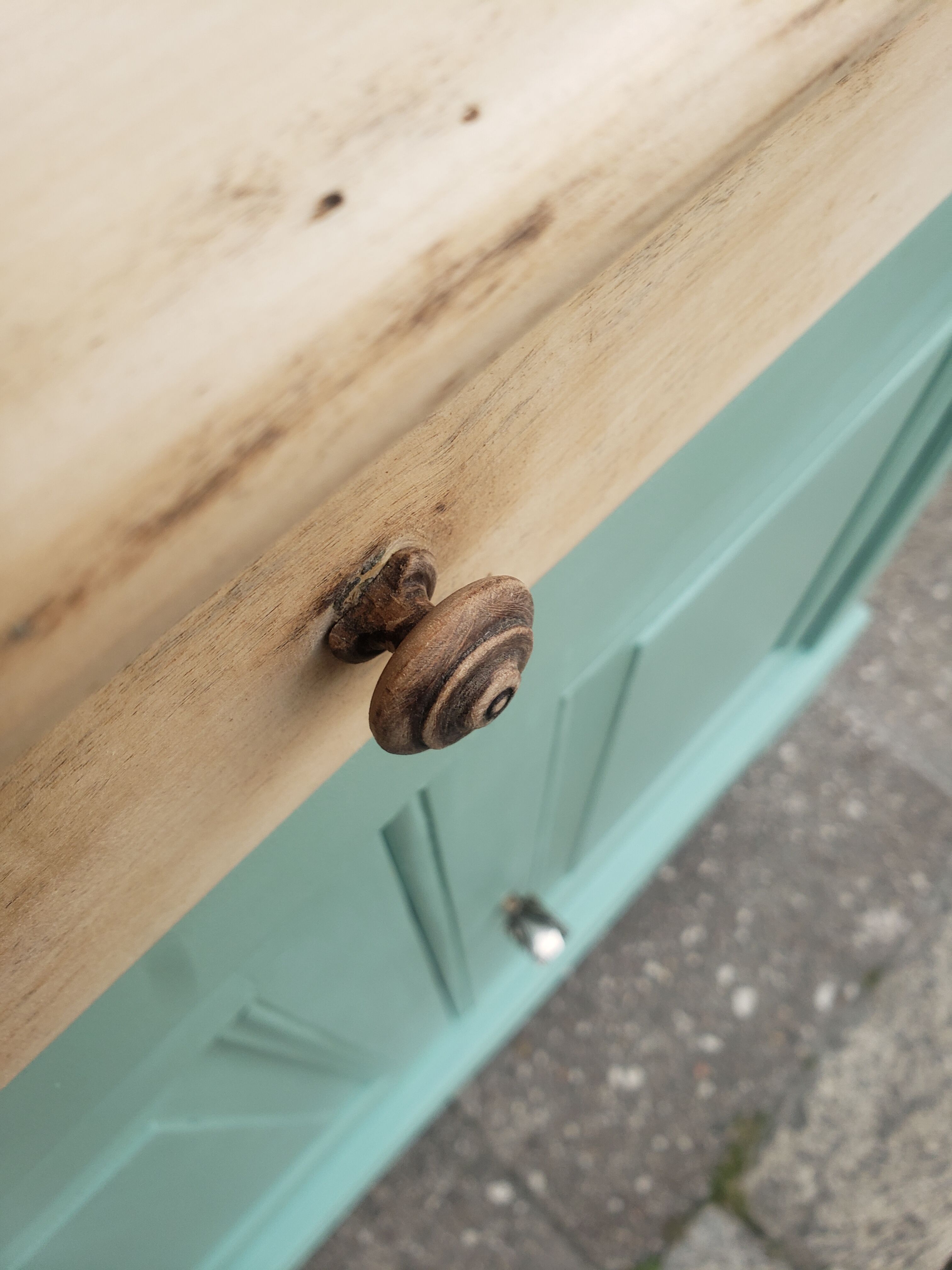 Parisian buffet green mint countryside