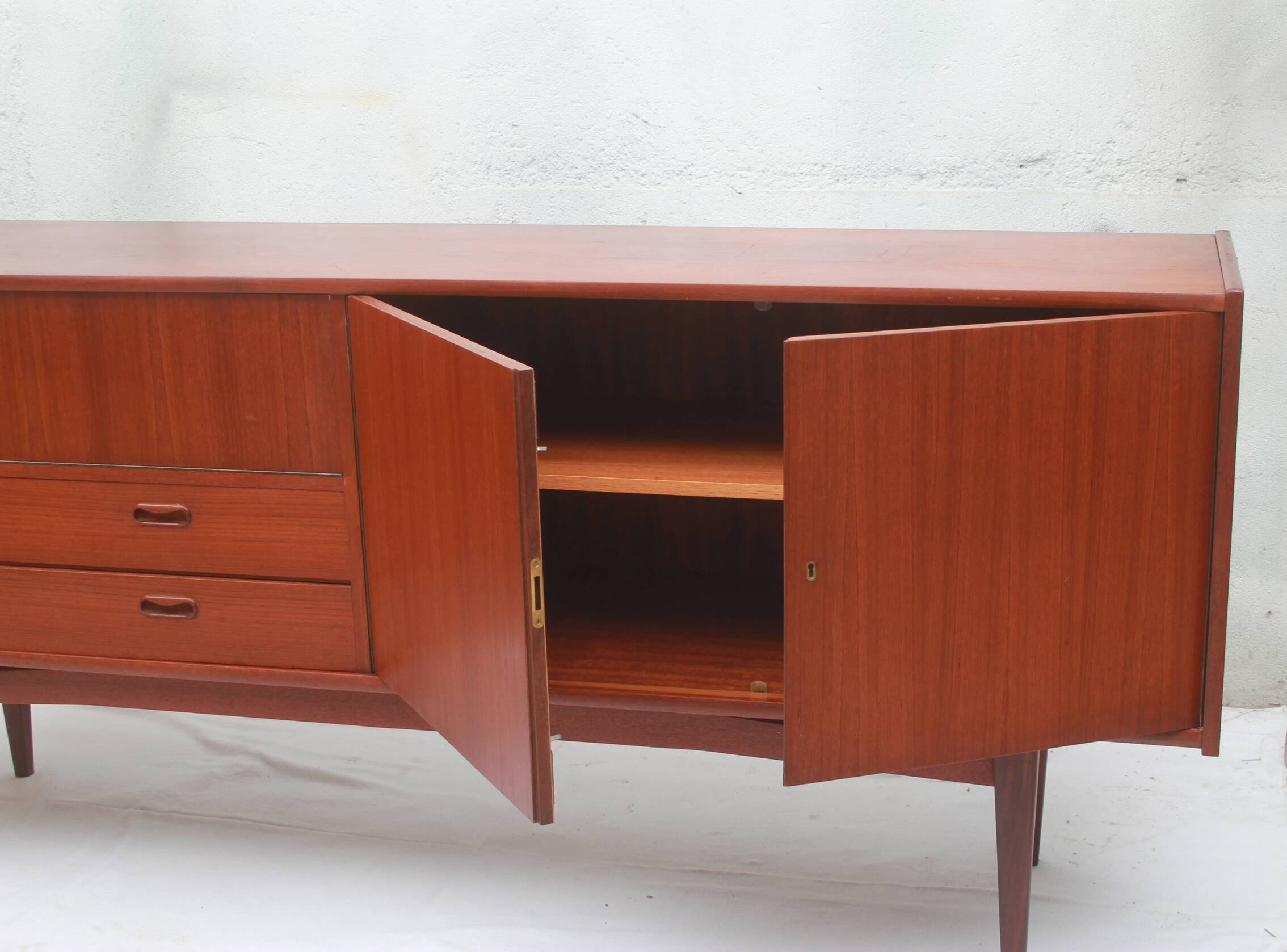 1960s sidebaord in teak