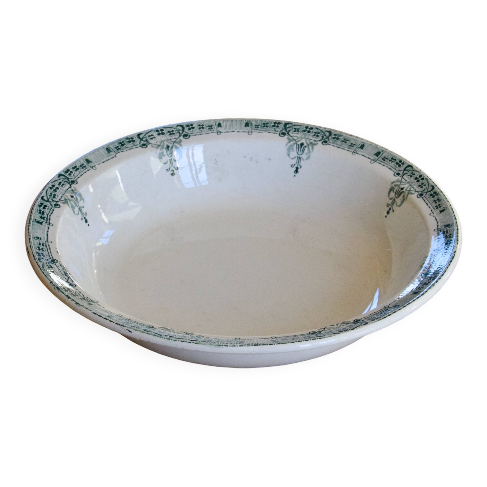 Large deep salad bowl from the 19th century, ironstone, signed Sarreguemines "Verdun".