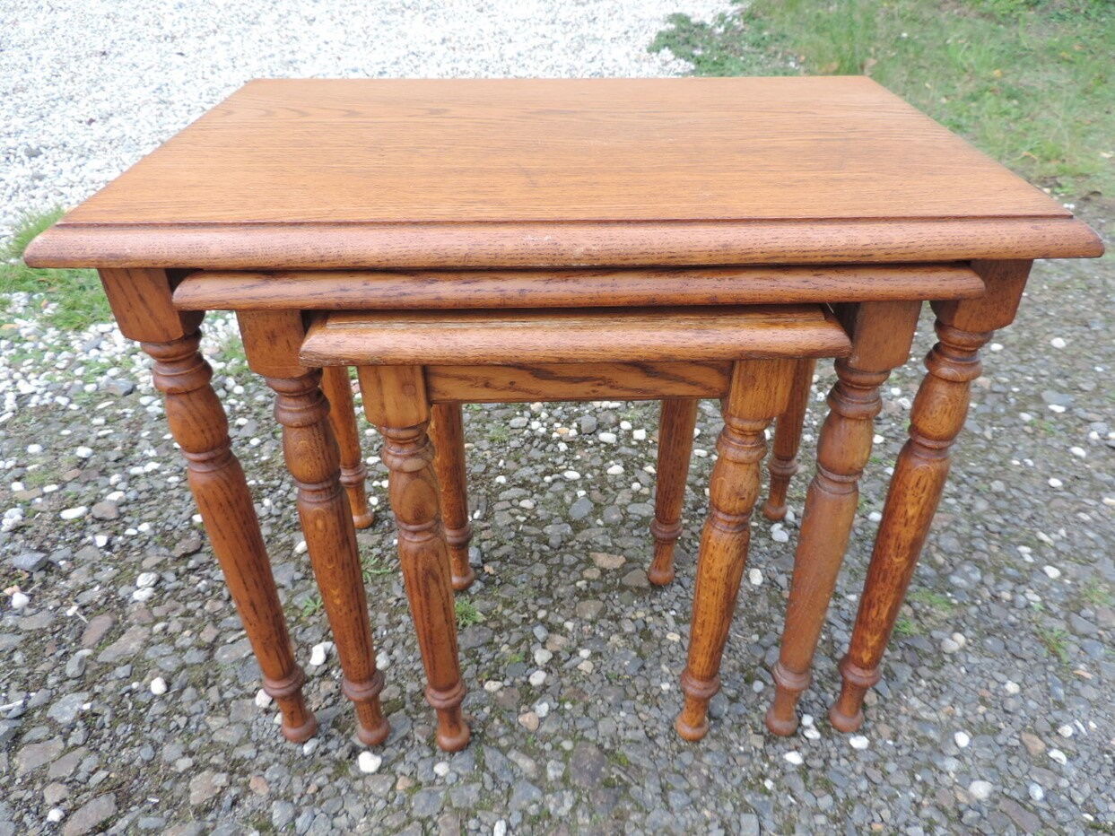 3 oak trundle tables