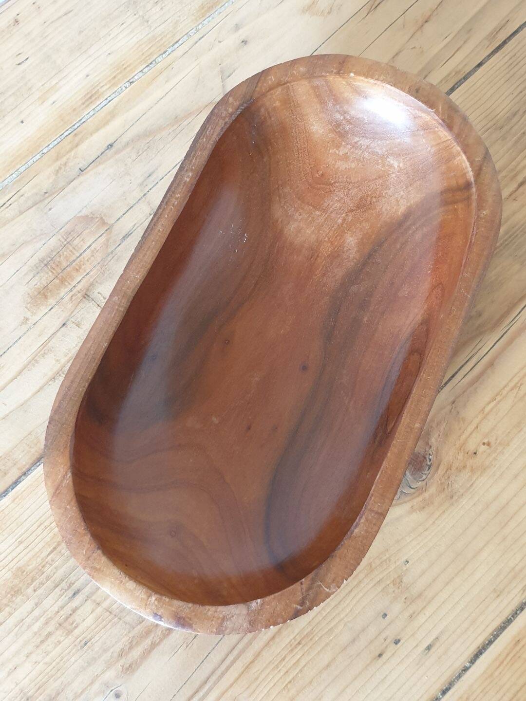 Mango wood serving dish