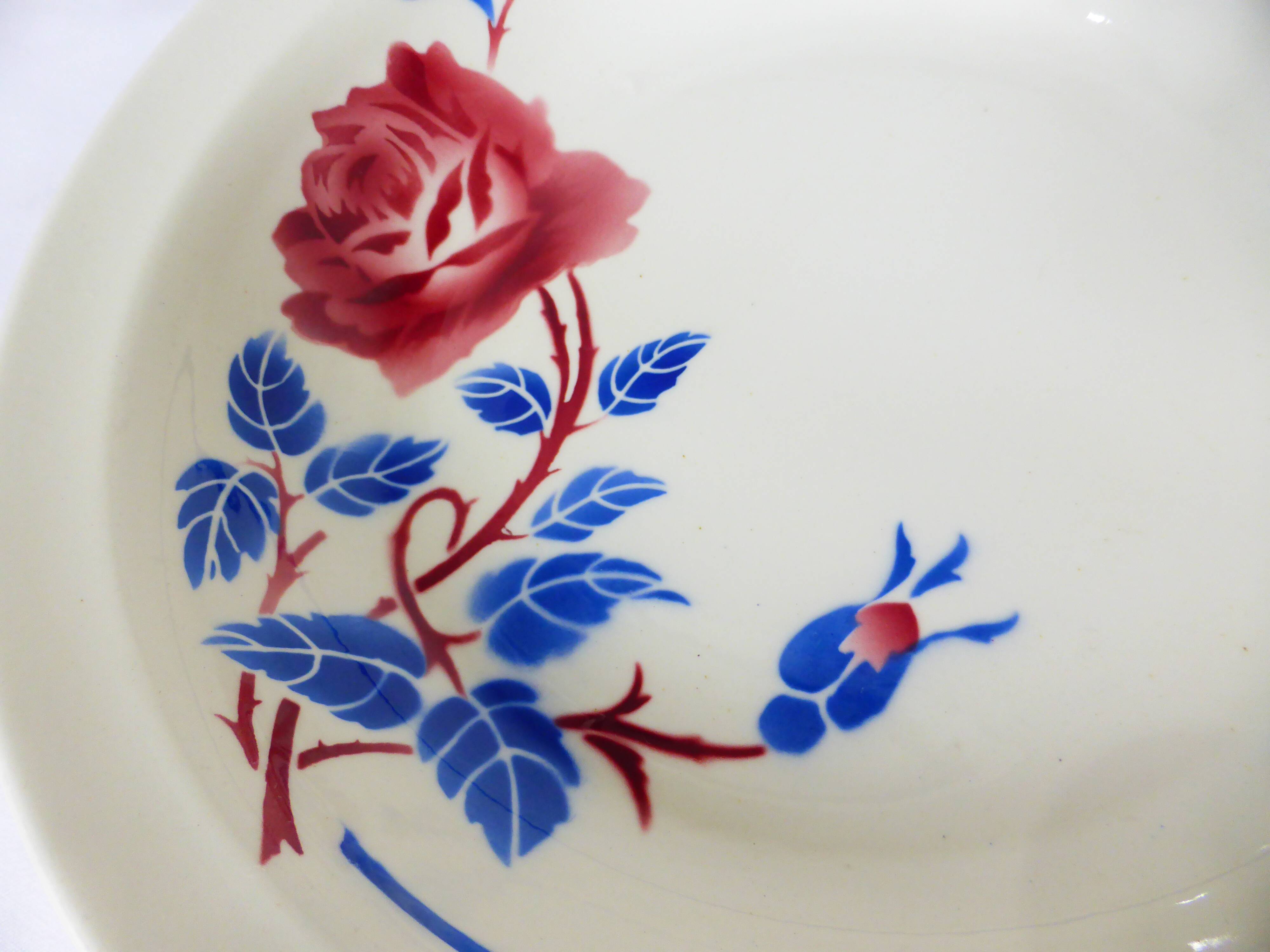 1 round, hollow K&G Luneville Chantal model dish