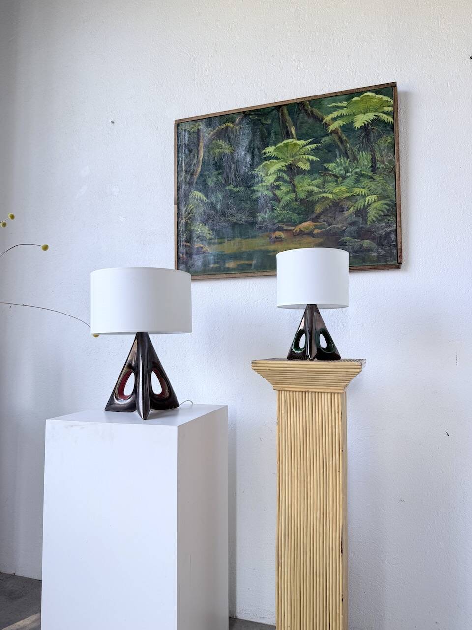 Paire de lampes céramiques forme libre triangle