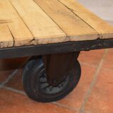 Palette industrielle / table de salon en fer et bois