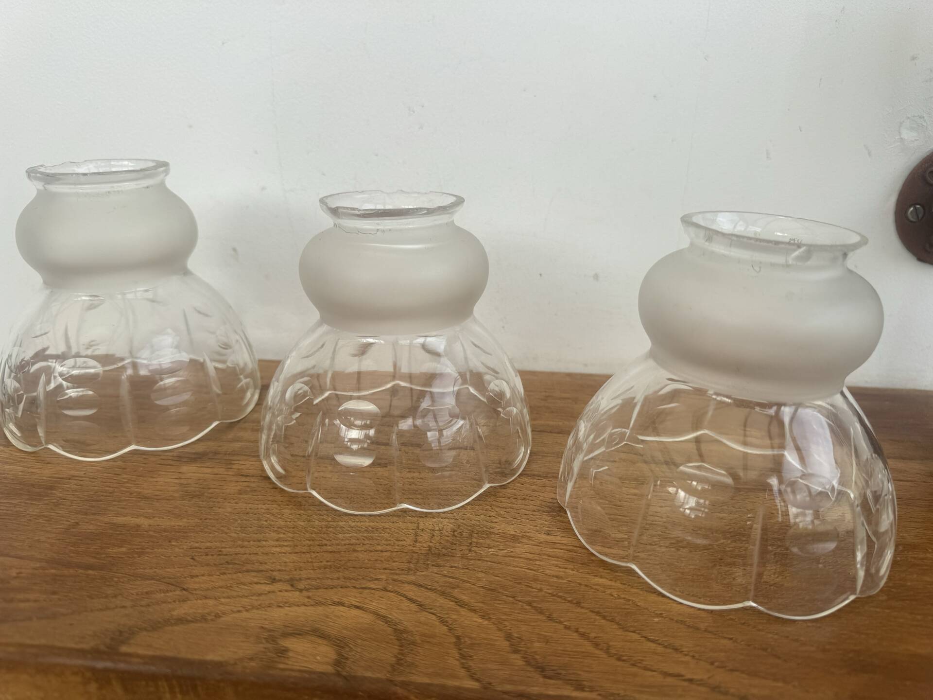 Lot 3 Tulips Antique Glass Cut Frosted Art Deco Lamps Lu