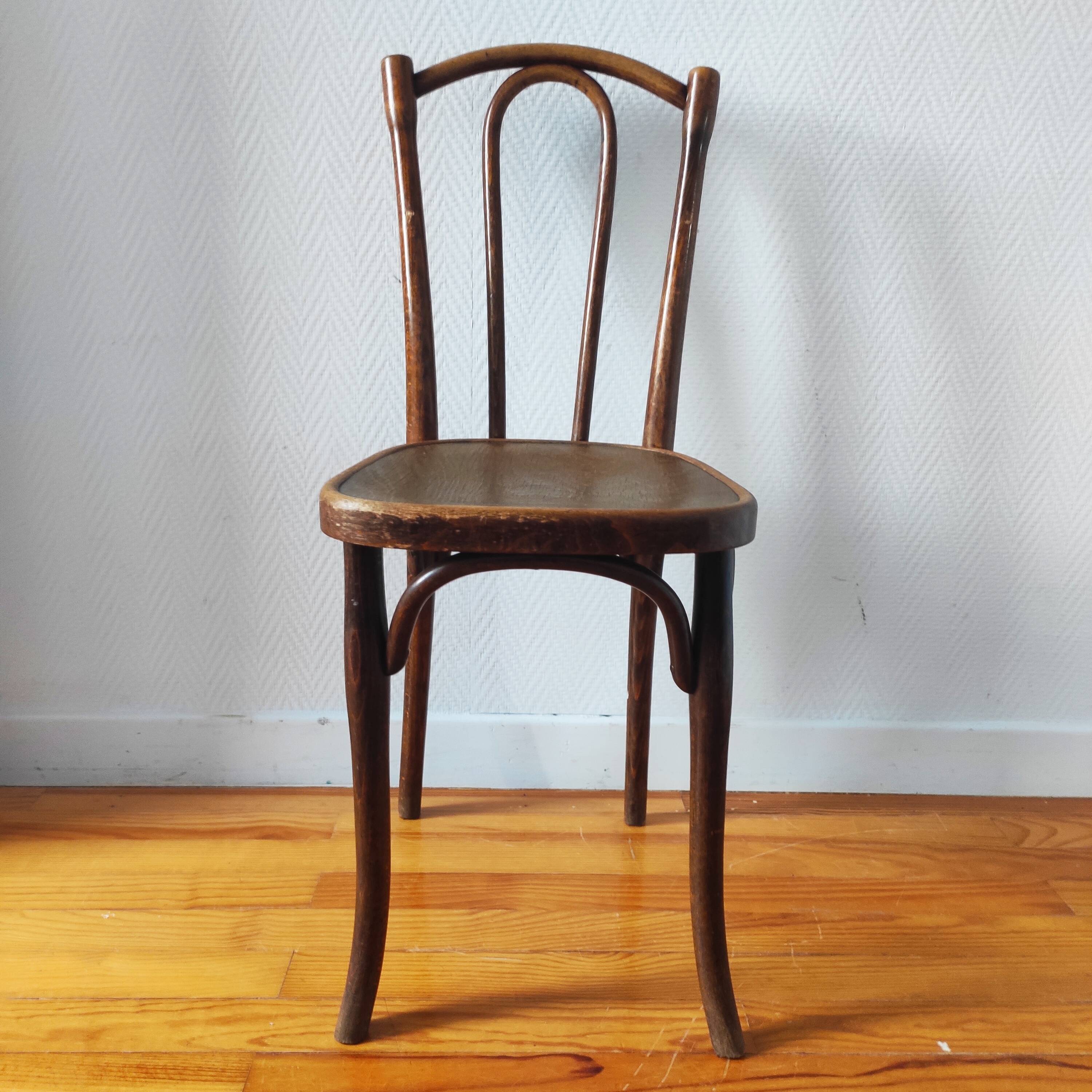 Antique Thonet bistro chair No. 56