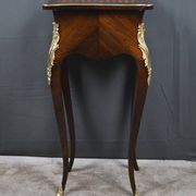 Table de salon, travailleuse en marqueterie, style Louis XV – fin XIXe