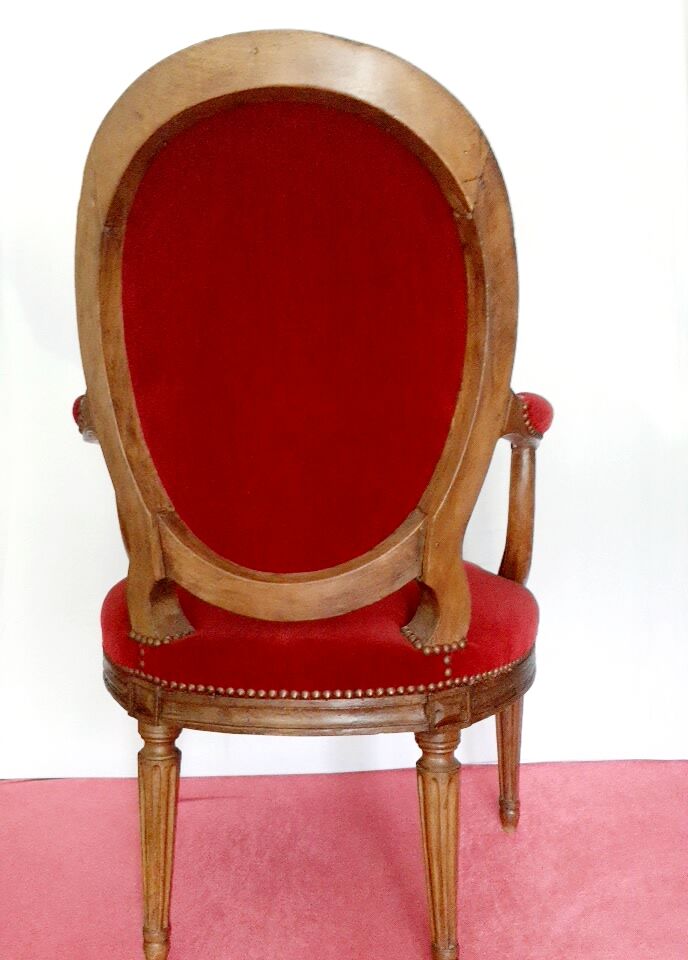 Louis XV medallion chair