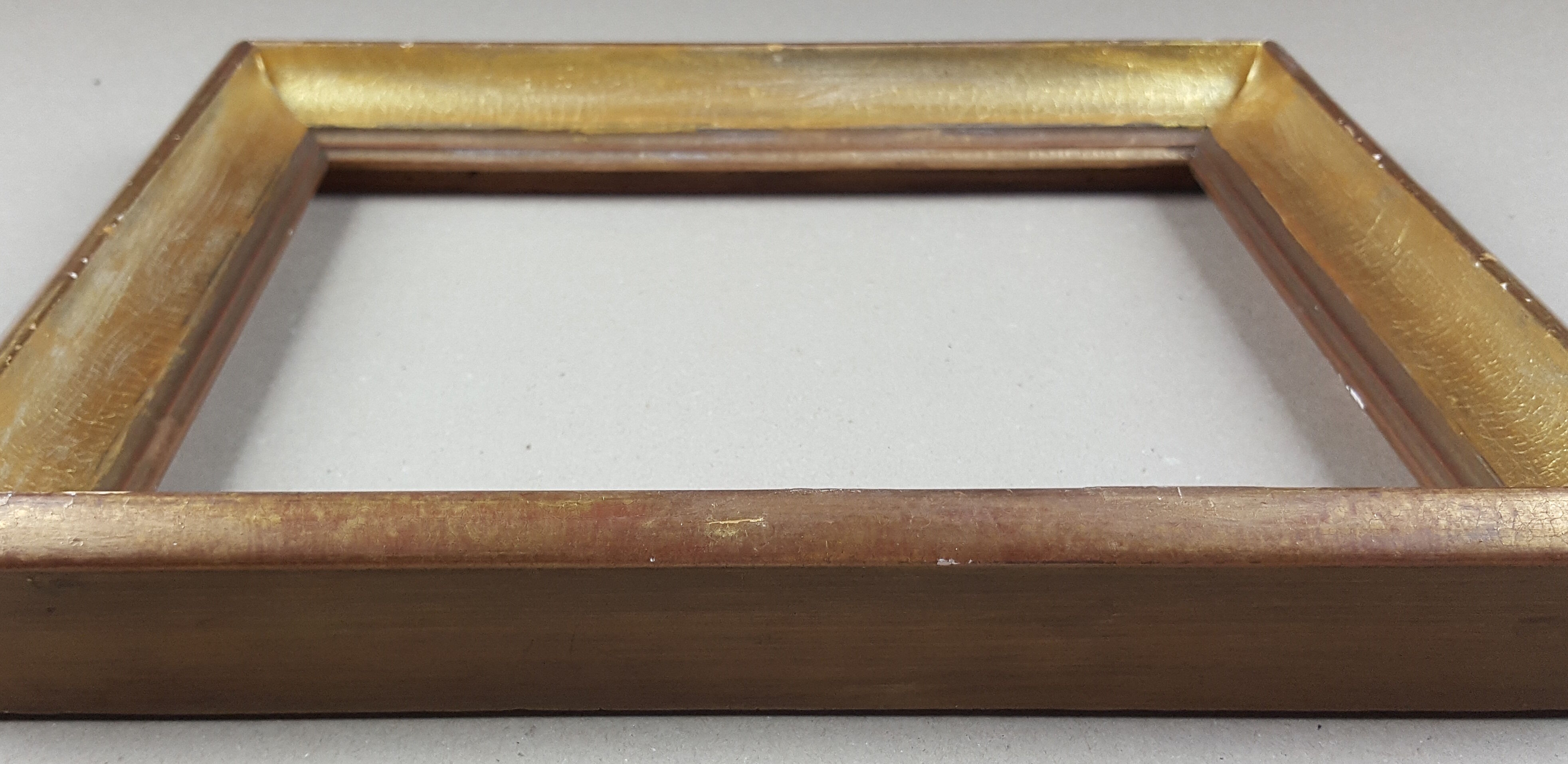 Old frame format 28 cm x 23 cm golden table painting 24