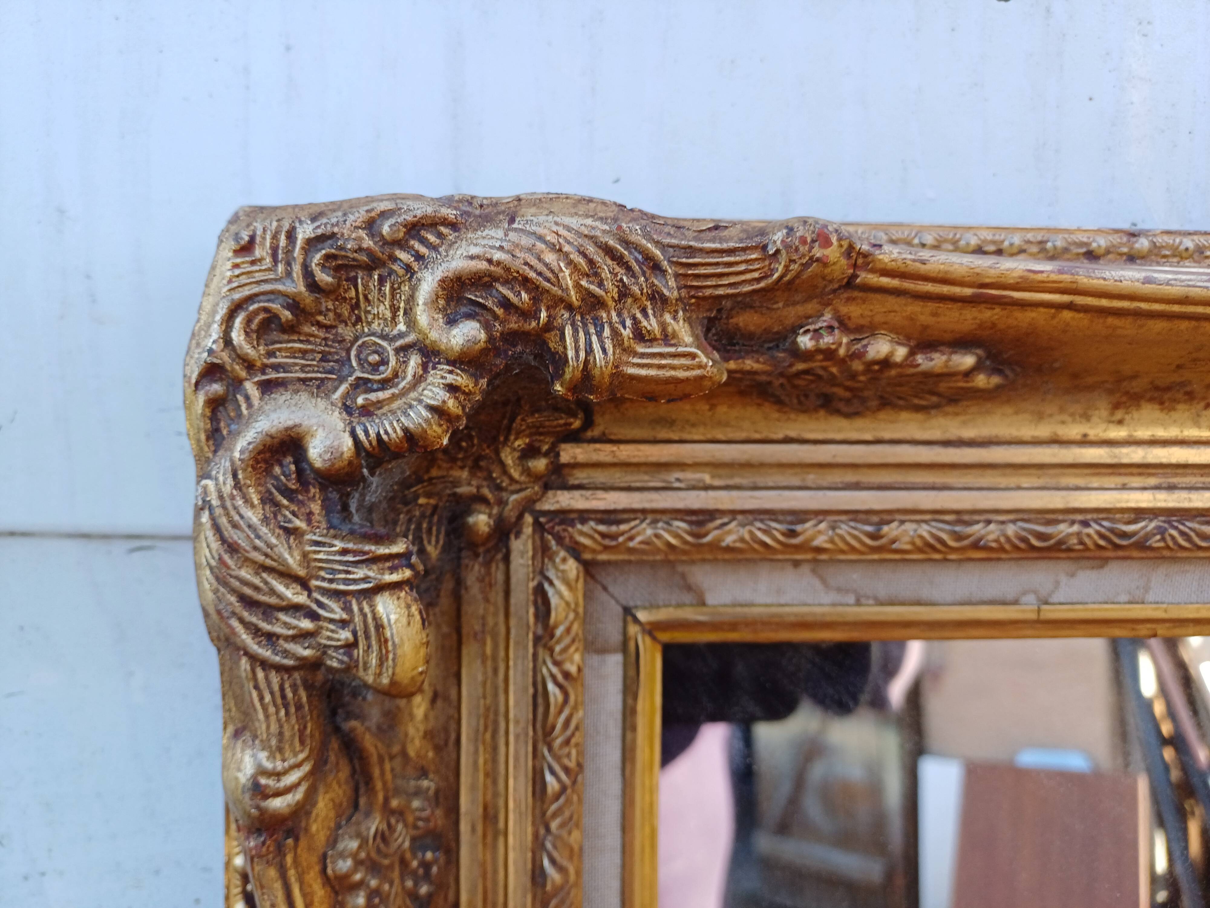 Mirror wood and gilded stucco
