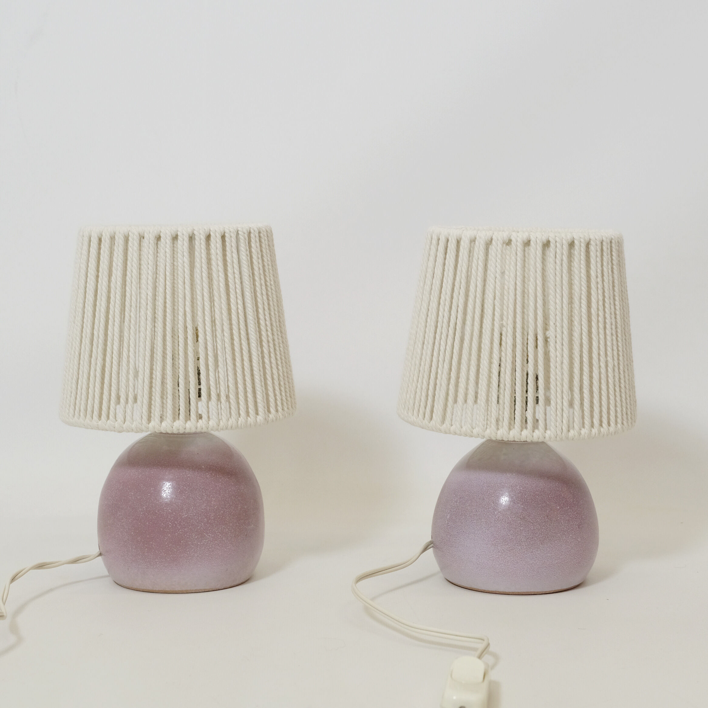 Pair of bedside lamps, rope blinds