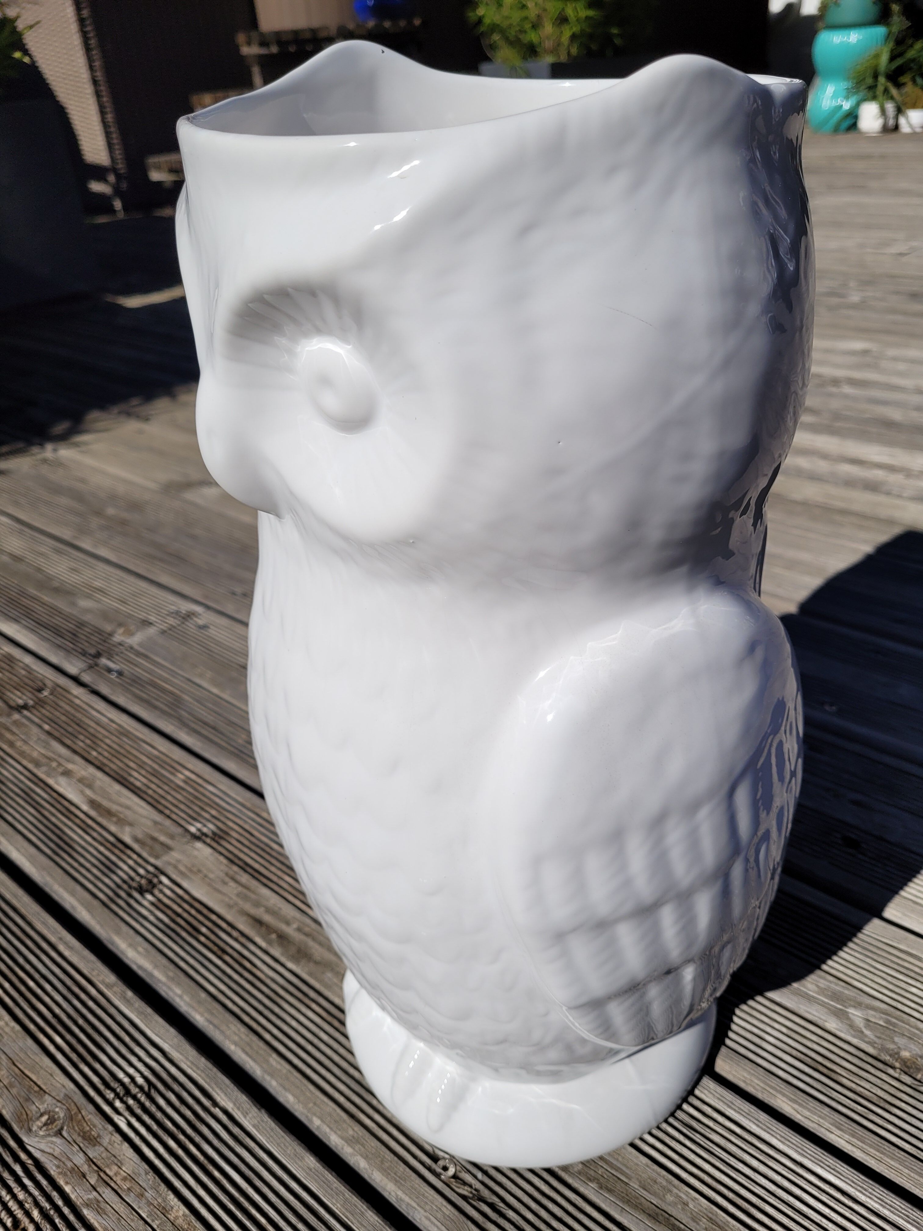 Porcelain owl umbrella holder