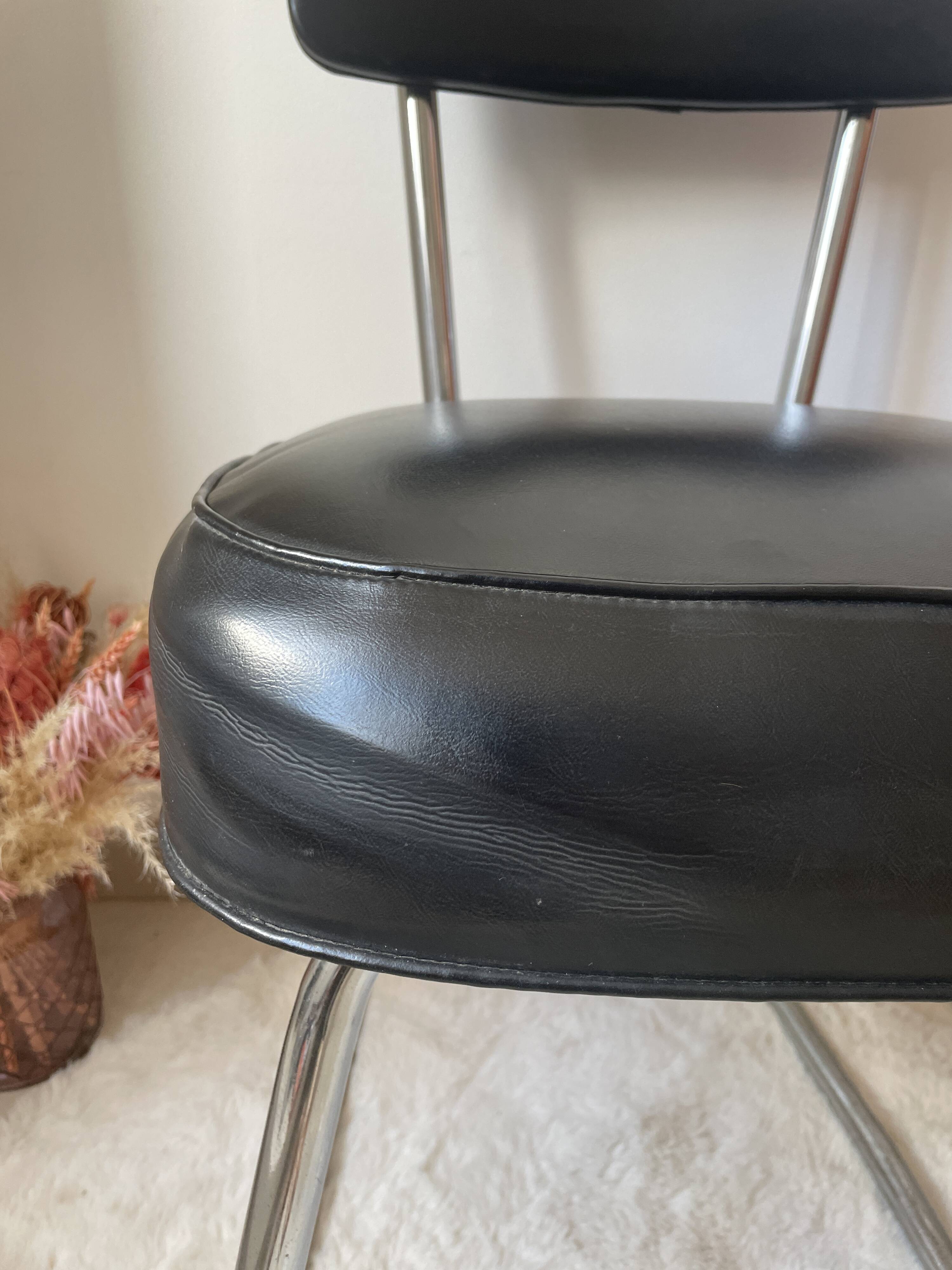 Industrial workshop chair in skai