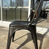 Lot of 6 chairs and two black Tolix armchairs in excellent condition.