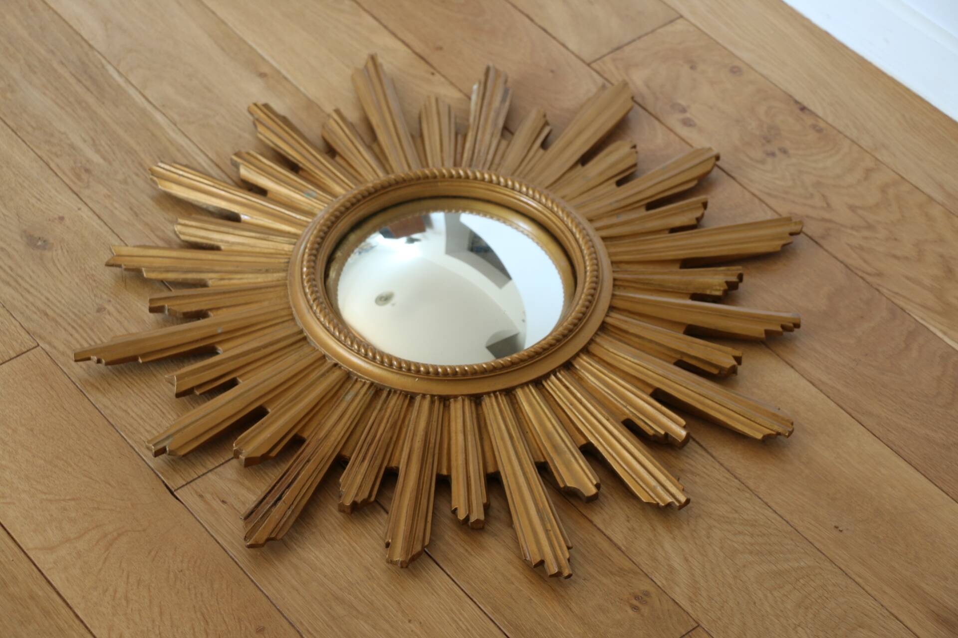 Resin witch mirror 595mm