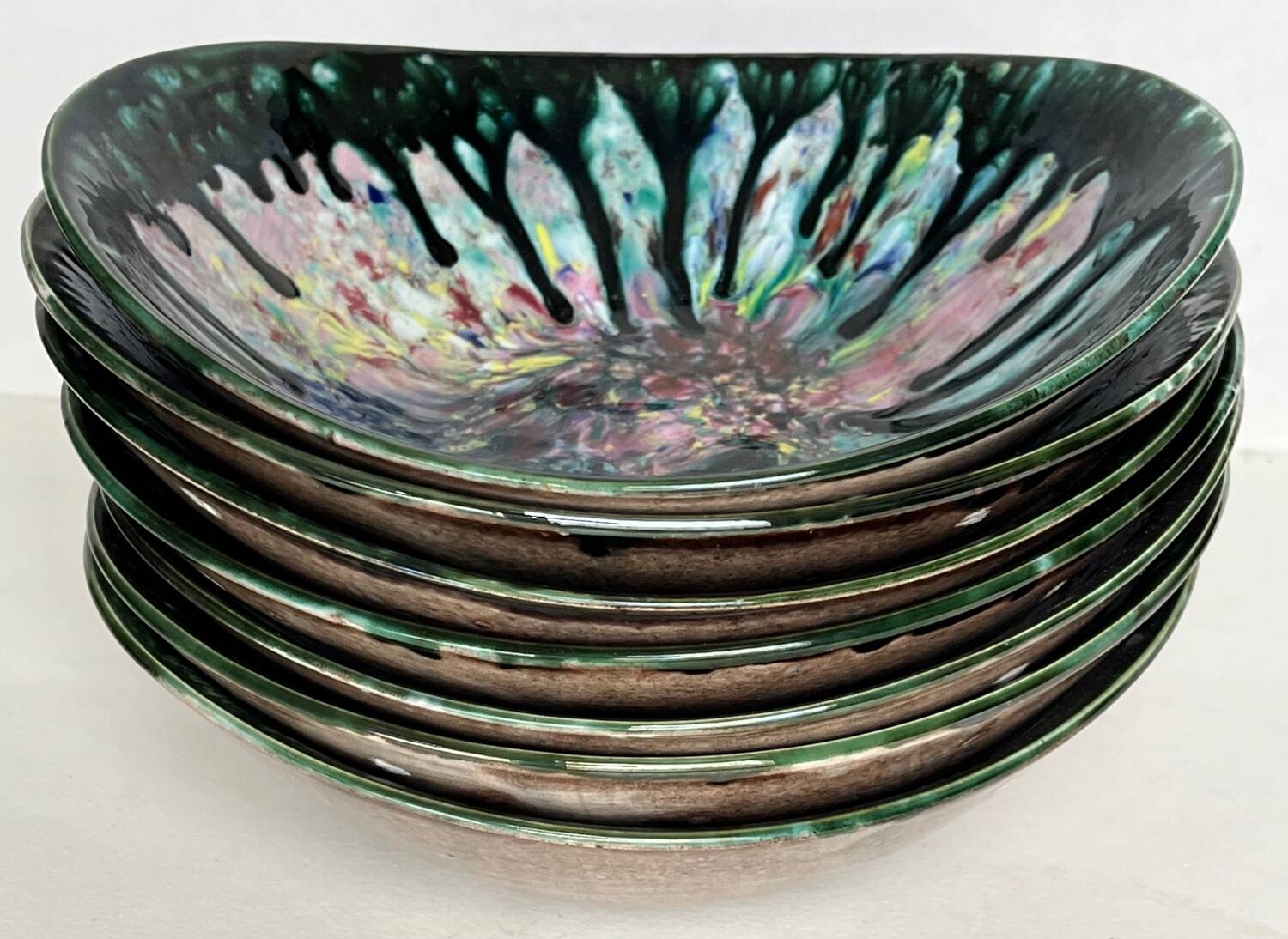 7 Morvan glazed earthenware salad bowls