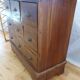 Commode style colonial