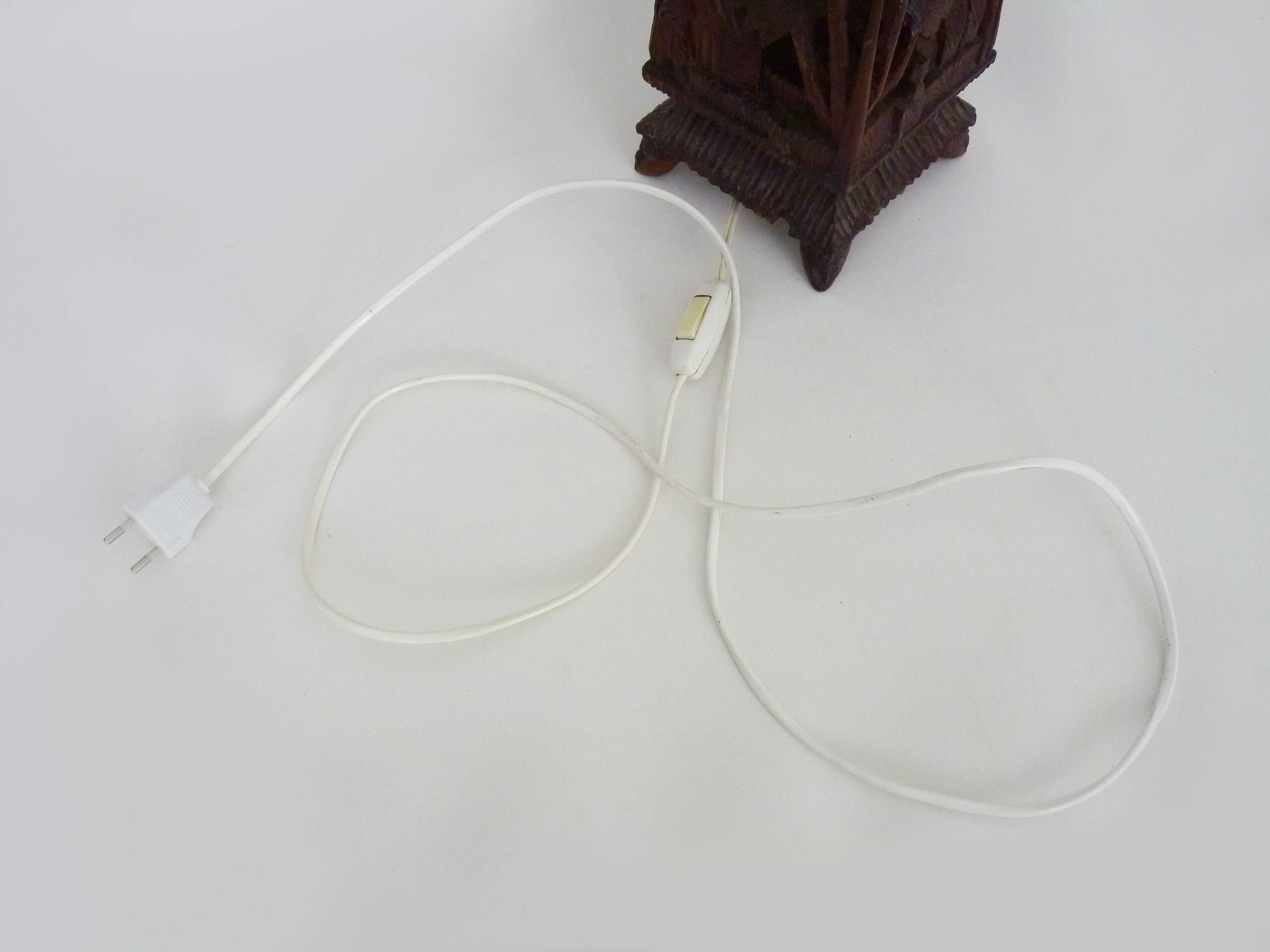 Old large lamp from Malagasy School and Tananarive in carved wood. Art Deco.