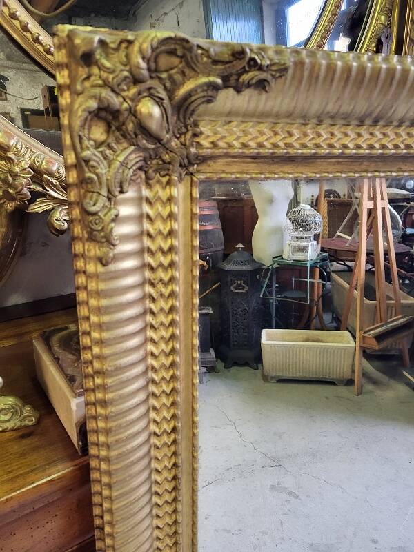 Antique gilt mirror from the early 19th century n°41
