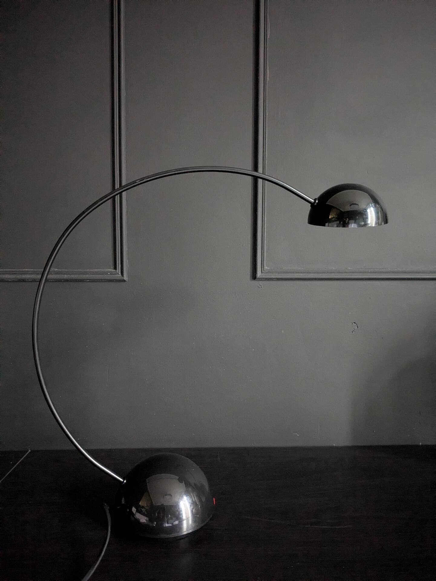 Vintage arched desk lamp by Lacri, Italian Space Age design (70s/80s)