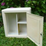 Medicine cabinet 50s in metal