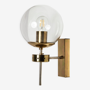 1970s wall lamp / sconce from Kamenicky Senov in handblown glass and brass