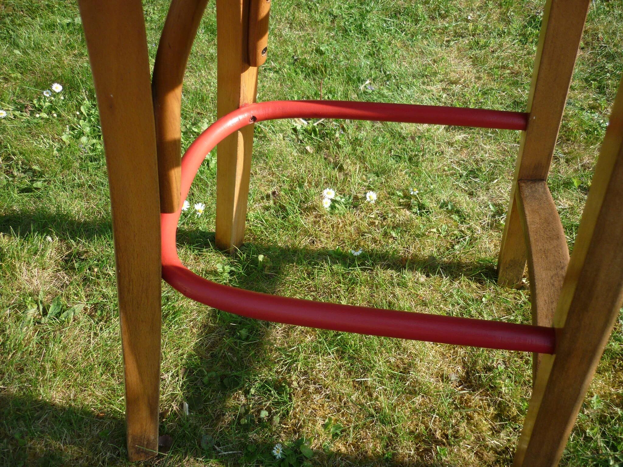 High bistro chair in natural and red wood