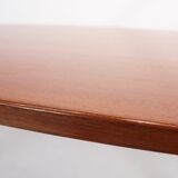 Table basse en teck et chêne conçue par Hans J. Wegner et par Andreas Tuck dans les années 1960